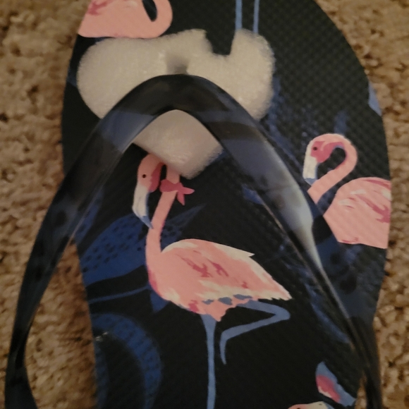 Vera Bradley flip flops - Picture 4 of 4